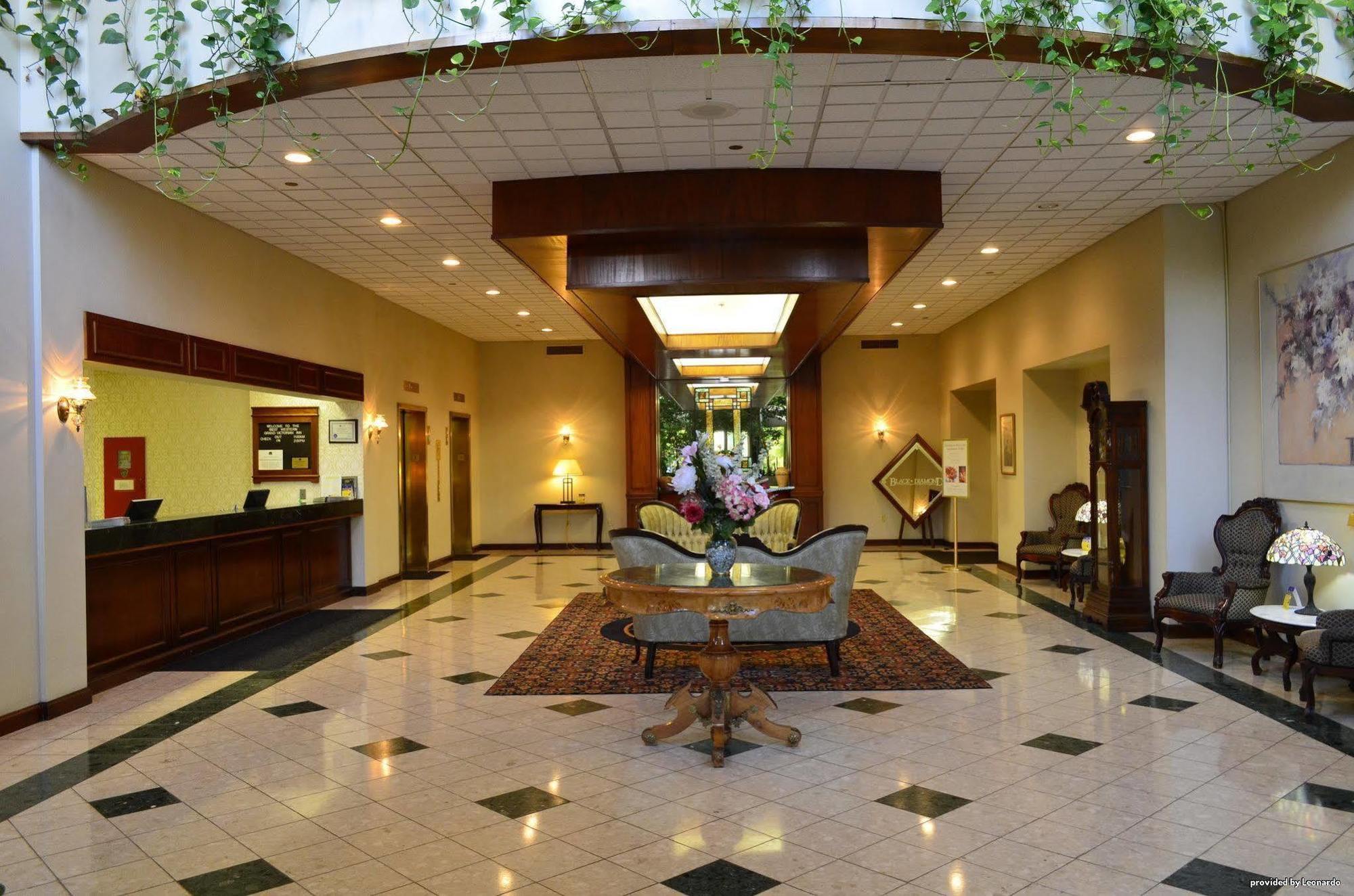 Western Grand Victorian Motel 3*