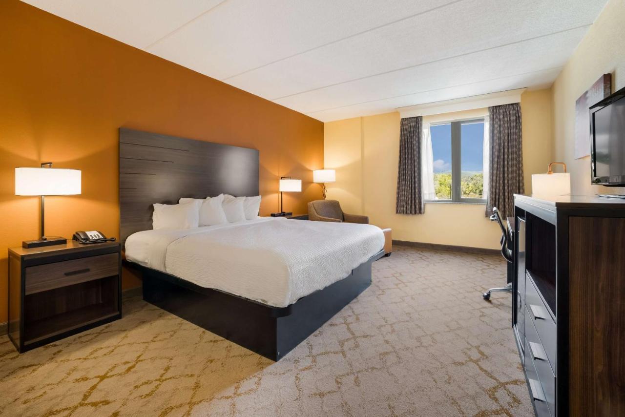 Western Grand Victorian Motel 3*