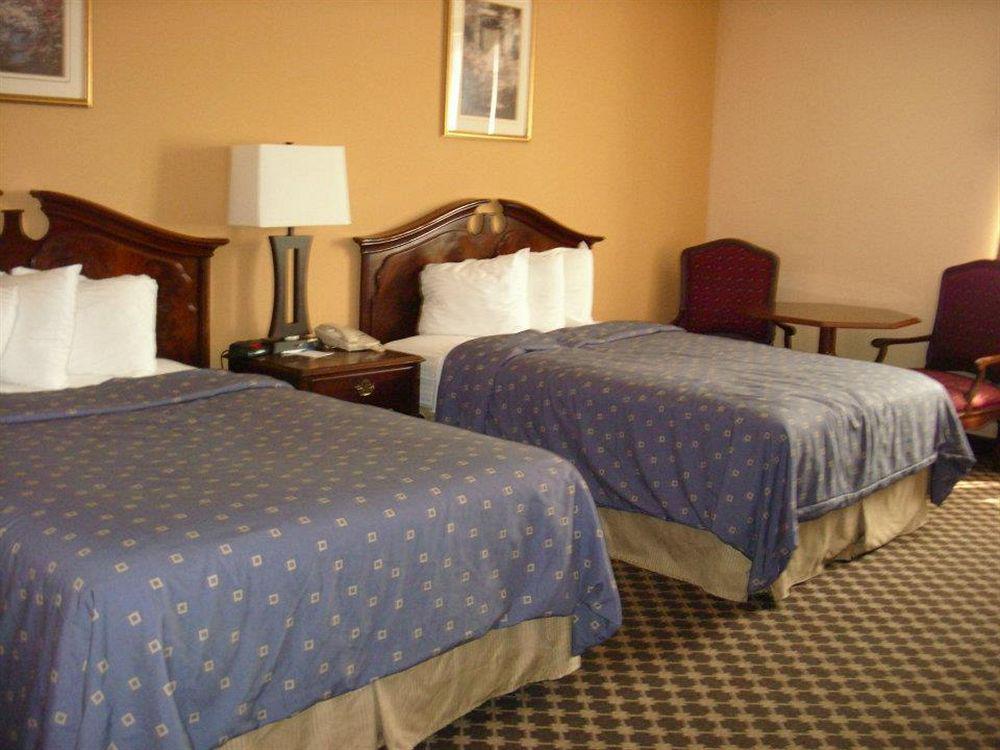 Western Grand Victorian Motel